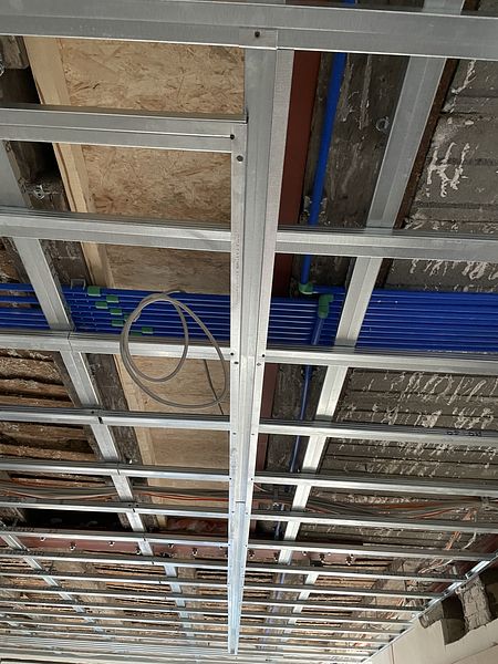 Bauausführungen Berlin: Trockenbau, Akkustik- und Kühldecken